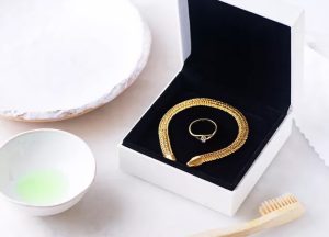 بهترین روش که چگونه دستبند طلا را تمیز کنیم؟